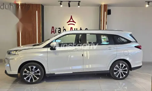 Toyota Veloz 2024 White New for Sale - 2