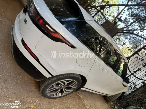 لاند روفر فيلار 2020 أبيض مستعملة للبيع - 4