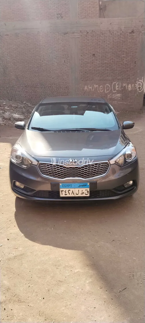 كيا K3 2013 أبيض مستعملة للبيع - 8