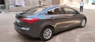 كيا K3 2013 أبيض مستعملة للبيع