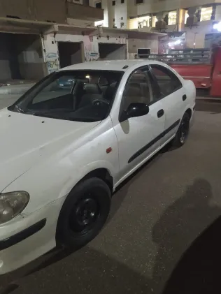 Nissan Sunny 2001 White Used for Sale