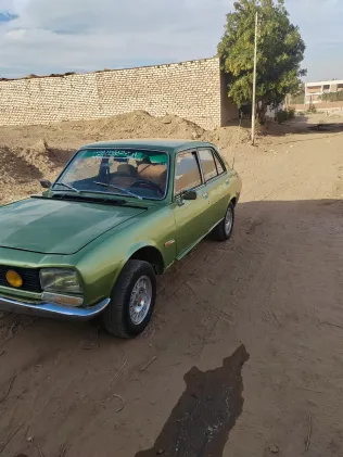 بيجو 504 1983 أبيض مستعملة للبيع