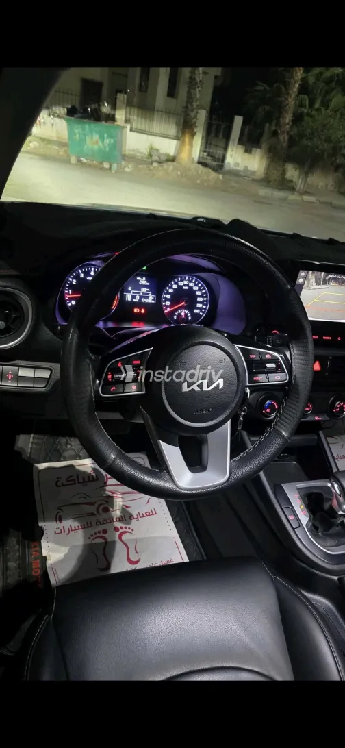 كيا جراند سيراتو 2023 أبيض مستعملة للبيع - 8