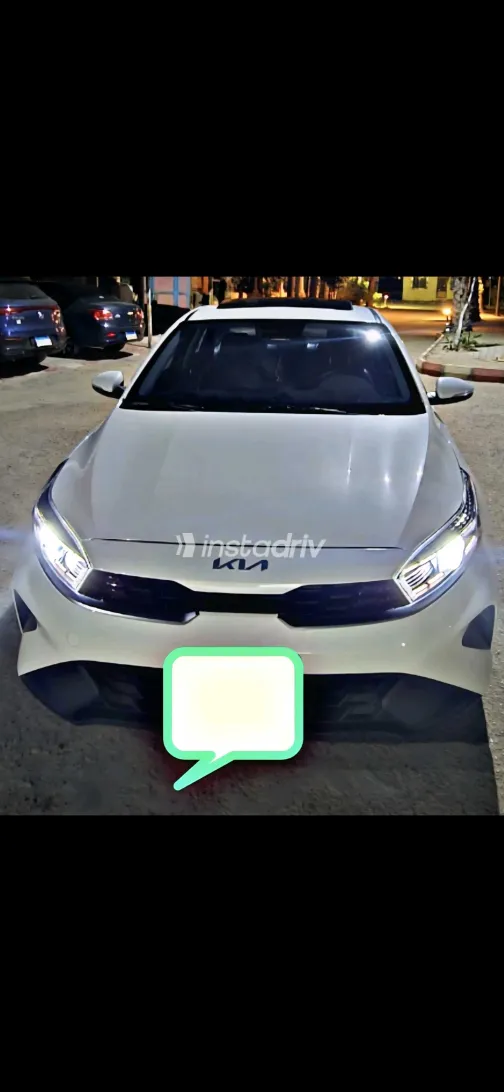 كيا جراند سيراتو 2023 أبيض مستعملة للبيع - 9