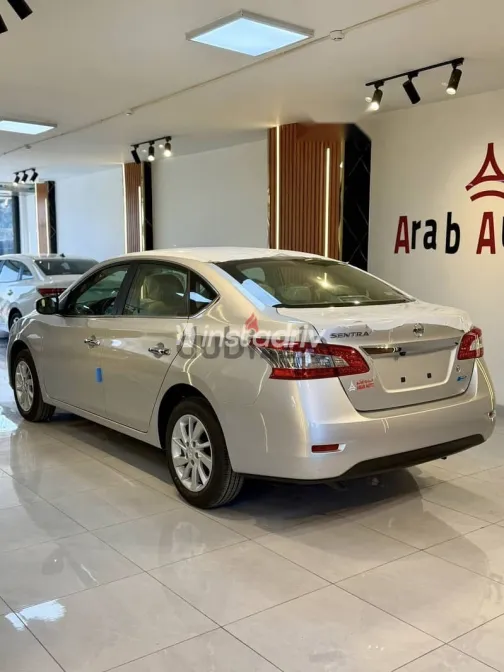 نيسان سنترا 2026 فضي جديدة للبيع - 3