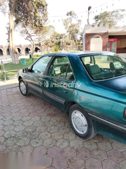 بيجو 405 1996 أزرق غامق مستعملة للبيع - 2