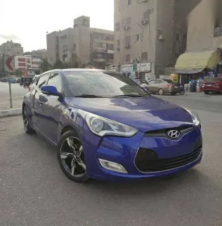 هيونداي فيلوستر 2013 أزرق غامق مستعملة للبيع