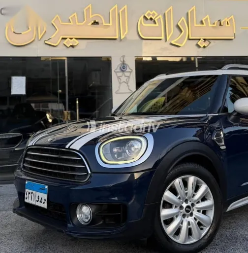 مينى كوبر 2018 أزرق غامق مستعملة للبيع - 2