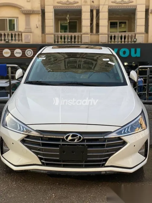 هيونداي إلنترا 2026 أبيض جديدة للبيع - 1
