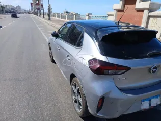 اوبل كورسا 2022 رمادي مستعملة للبيع
