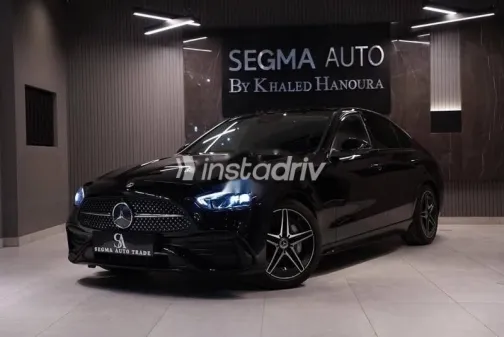 مرسيدس C 200 2024 أسود مستعملة للبيع - 2