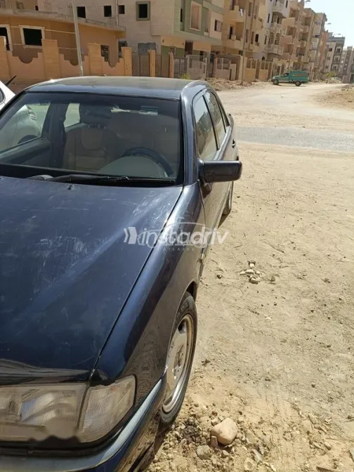 مرسيدس C 180 2000 أزرق غامق مستعملة للبيع - 4