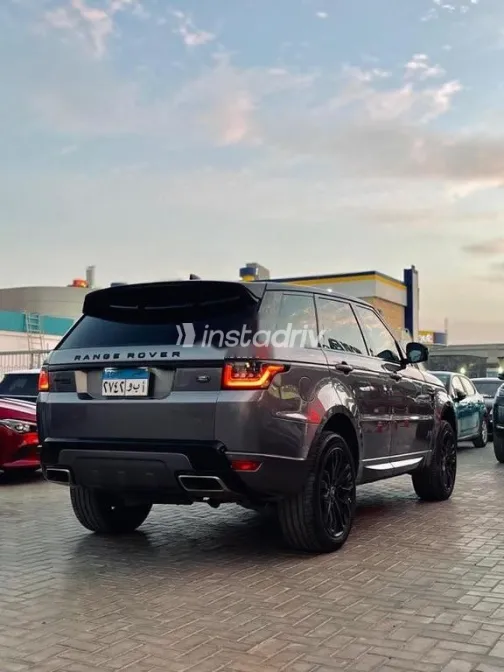 لاند روفر رنج روفر سبورت 2021 رمادي مستعملة للبيع - 3