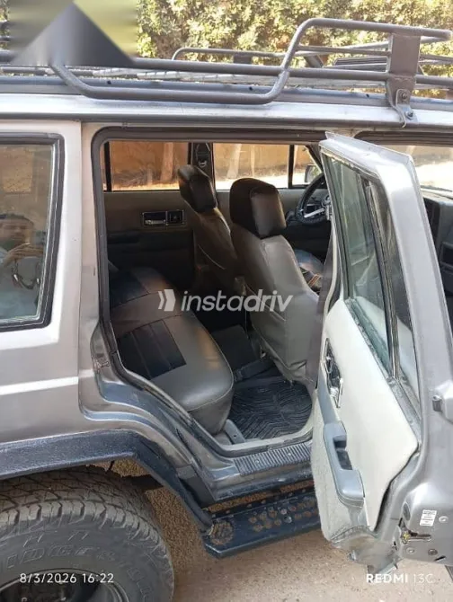 Jeep Cherokee 1996 Silver Used for Sale - 7