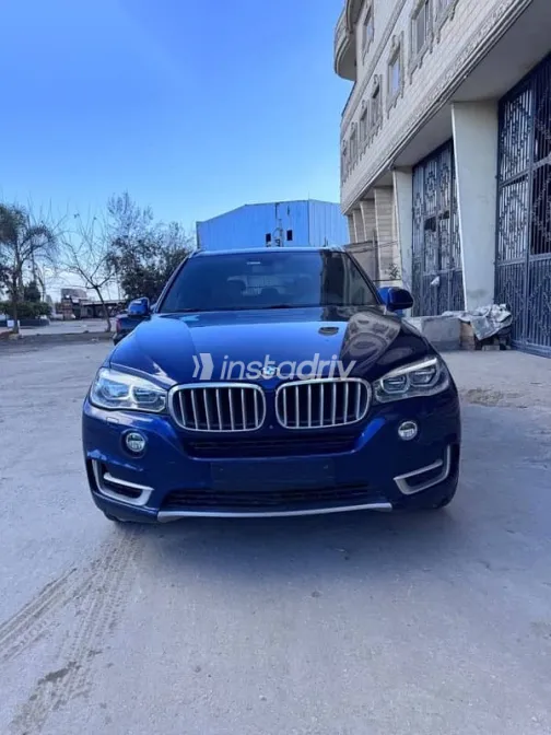 بي ام دبليو X5 2017 أزرق غامق مستعملة للبيع - 2