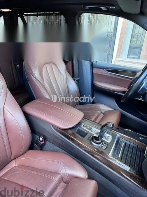 بي ام دبليو X5 2017 أزرق غامق مستعملة للبيع - 6