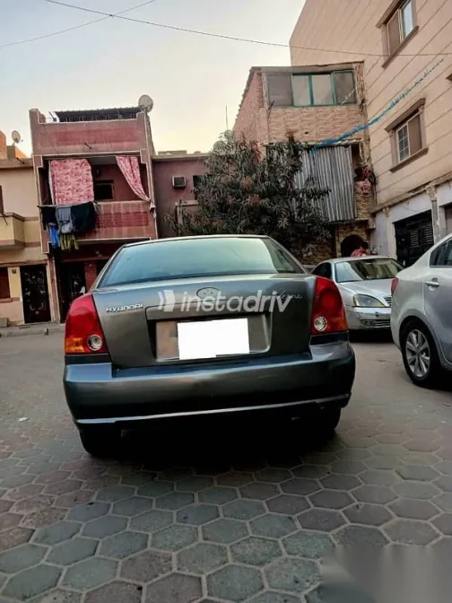 هيونداي فيرنا 2007 رمادي مستعملة للبيع - 6