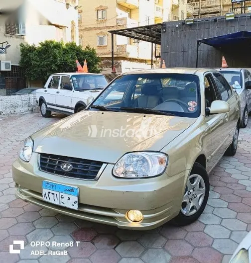 هيونداي فيرنا 2007 ذهبي مستعملة للبيع - 1