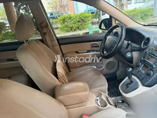 كيا كارينز 2013 أسود مستعملة للبيع - 5