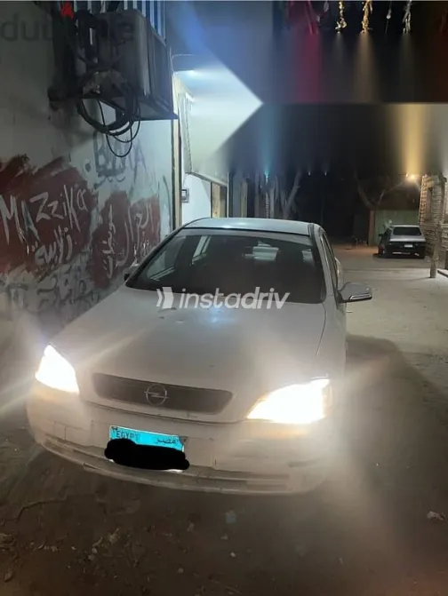 اوبل أسترا 2000 أبيض مستعملة للبيع - 3