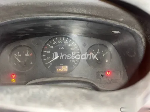 اوبل أسترا 2000 أبيض مستعملة للبيع - 5