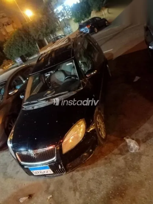 سكودا رومستر 2010 أسود مستعملة للبيع - 3