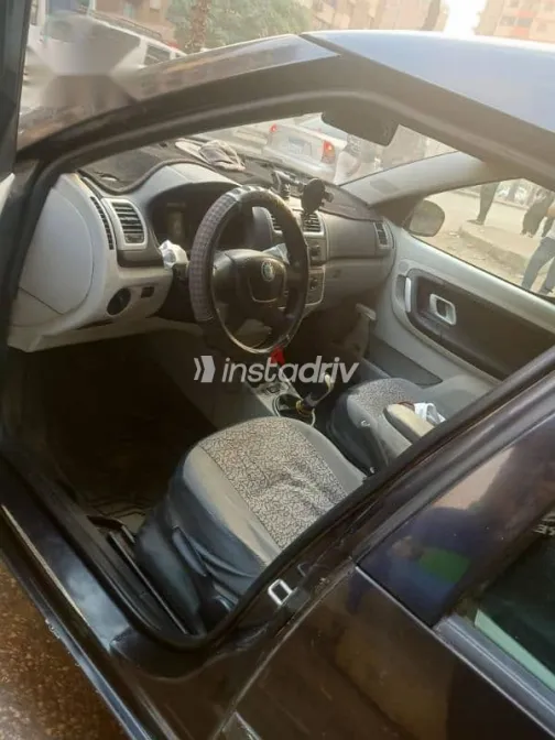 سكودا رومستر 2010 أسود مستعملة للبيع - 8