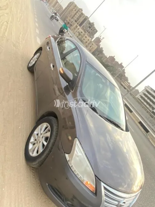 Nissan Sentra 2019 White Used for Sale - 2