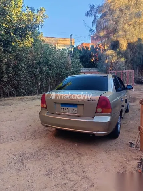 هيونداي فيرنا 2008 ذهبي مستعملة للبيع - 7