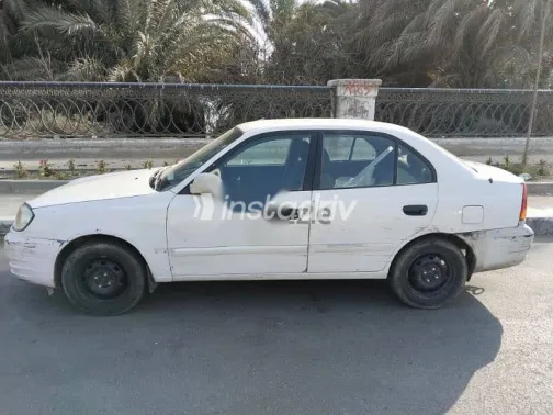 هيونداي فيرنا 2007 أبيض مستعملة للبيع - 3