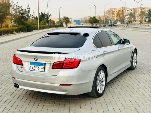 بي ام دبليو 528 2011 فضي مستعملة للبيع - 5