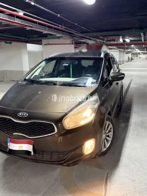 Kia Carens 2015 Brown Used for Sale - 1
