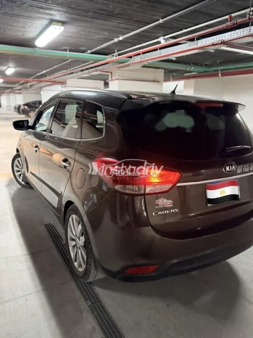 Kia Carens 2015 Brown Used for Sale - 4