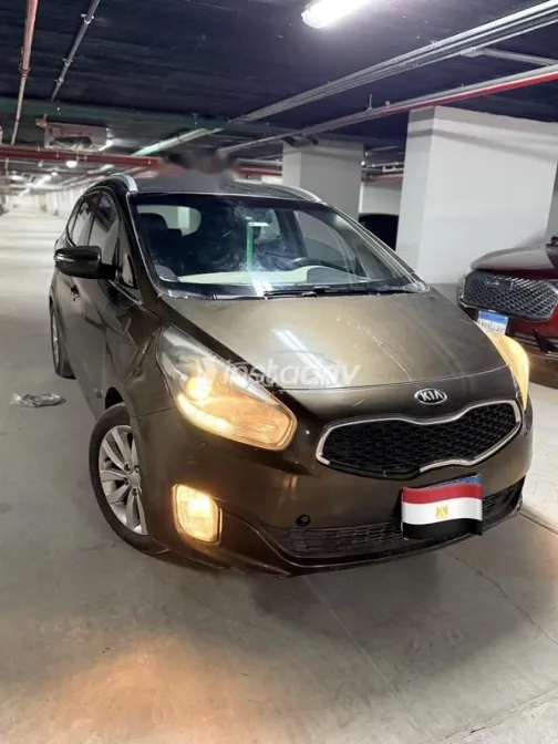 Kia Carens 2015 Brown Used for Sale - 5