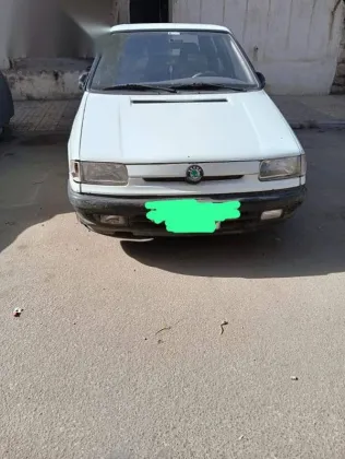 سكودا فيليشيا 1996 أبيض مستعملة للبيع
