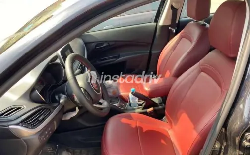 فيات تيبو 2018 أبيض مستعملة للبيع - 4