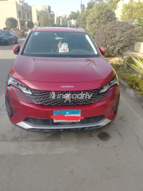 بيجو 3008 2023 أبيض مستعملة للبيع - 1