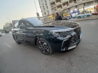 بايك يو 5 بلس 2025 أبيض مستعملة للبيع