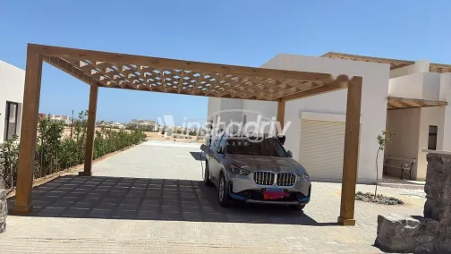 بي ام دبليو اى اكس 1 2024 رمادي مستعملة للبيع - 1