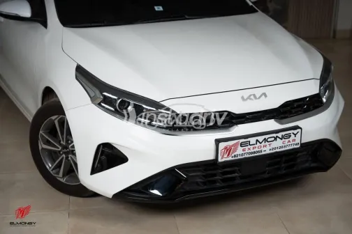 Kia K3 2023 White Used for Sale - 3