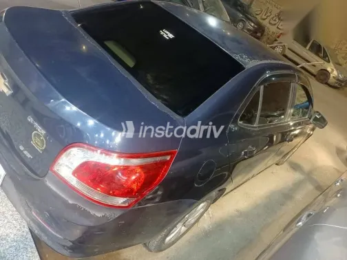 شيفروليه أوبترا 2018 أزرق غامق مستعملة للبيع - 4