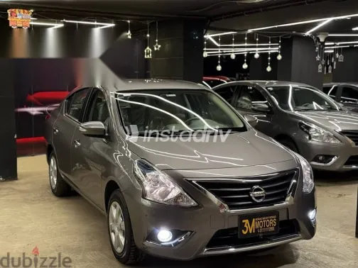 نيسان صنى 2025 رمادي مستعملة للبيع - 2