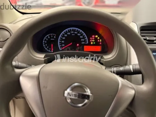 نيسان صنى 2025 رمادي مستعملة للبيع - 9