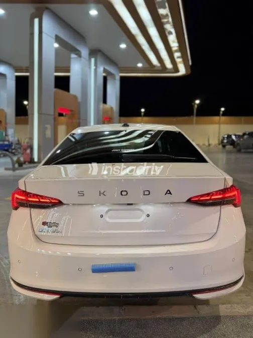 Skoda Octavia 2025 White New for Sale - 3