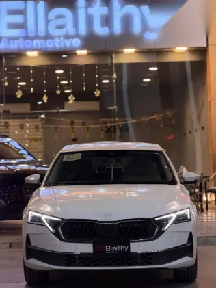 سكودا اوكتافيا 2025 أبيض جديدة للبيع