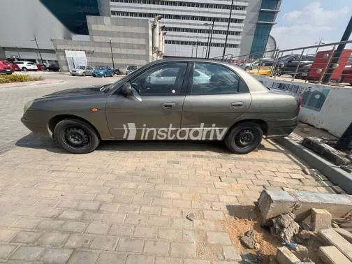 دايو نوبيرا 2003 بني مستعملة للبيع - 2