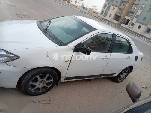 بى واى دى‬ F3 2010 أبيض مستعملة للبيع - 7