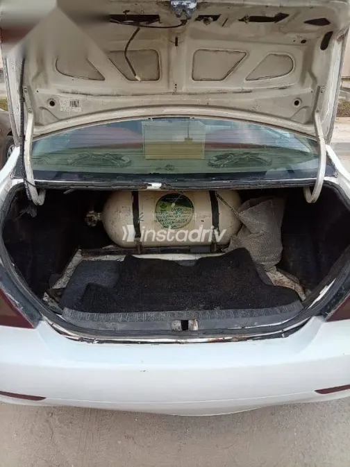 بى واى دى‬ F3 2010 أبيض مستعملة للبيع - 8