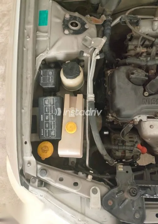 نيسان صنى 2005 ذهبي مستعملة للبيع - 8