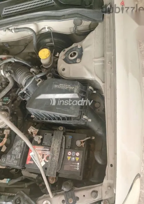 نيسان صنى 2005 ذهبي مستعملة للبيع - 9